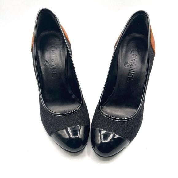 Chanel Women’s Two-Tone Wool Black & Brown Leather Peep-Toe Heels Size 39 - Picture 2 of 12
